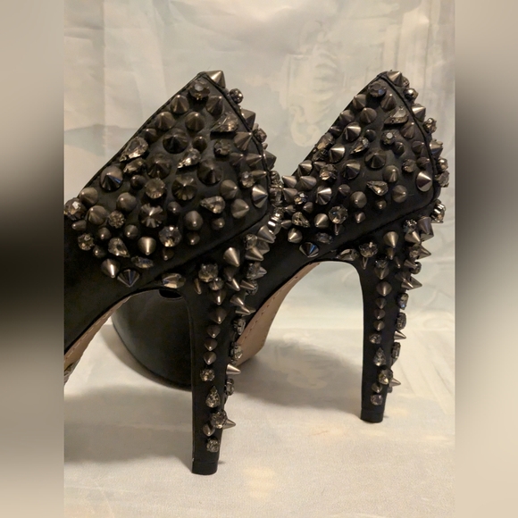 Sam Edelman Size 9 Black Leather and Silver Metal Spikes - Picture 3 of 5